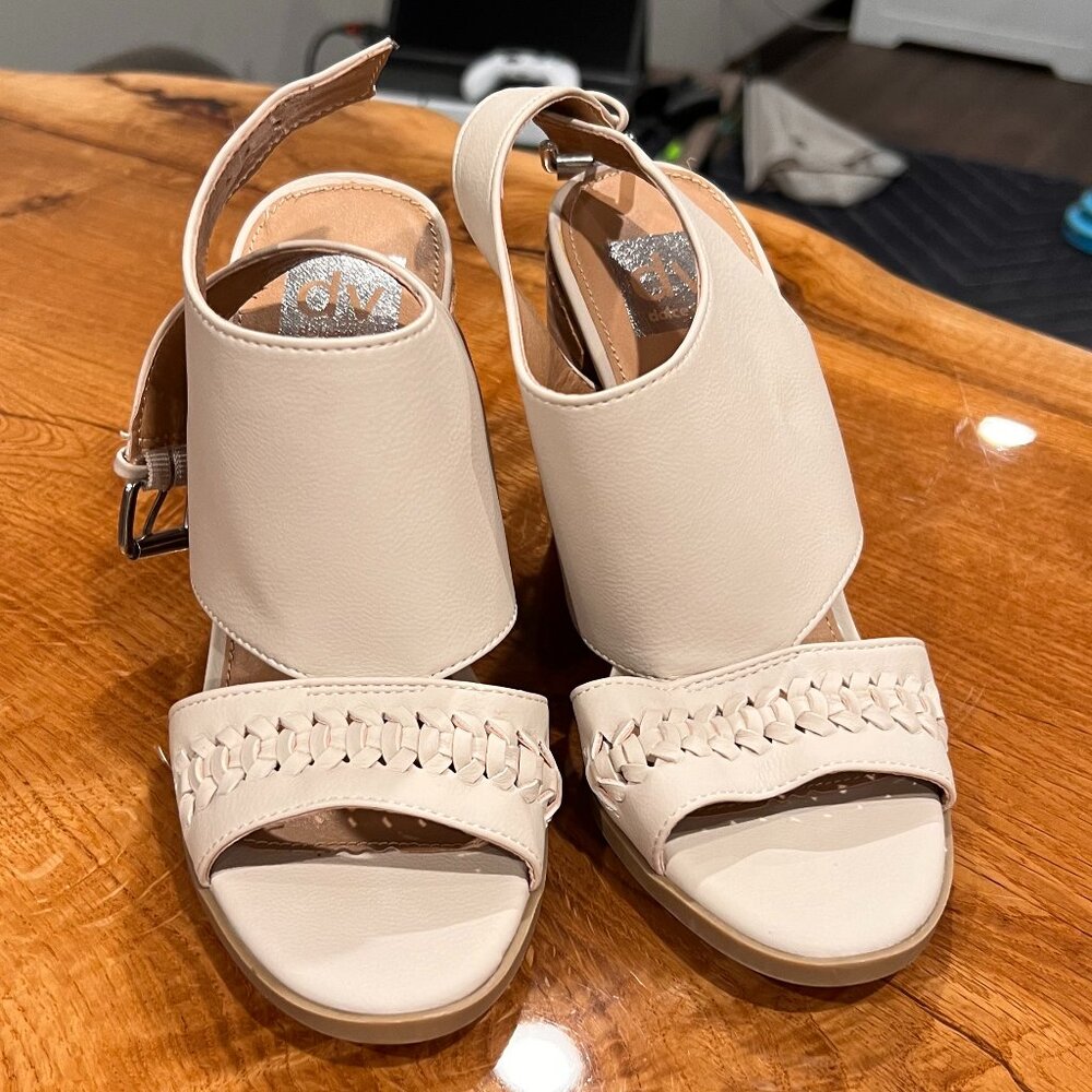NWOT Dolce Vita Heels